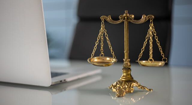 Rechte und Pflichten im Arbeitsverhältnis: Was Sie als Arbeitgeber wissen sollten Rechte und Pflichten im Arbeitsverhältnis: Was Sie als Arbeitgeber wissen sollten